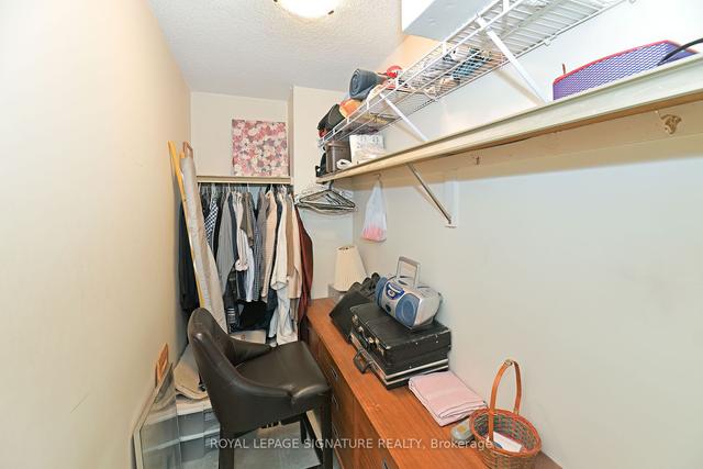 1505 - 75 Wynford Hts Cres, Condo with 2 bedrooms, 2 bathrooms and 1 parking in Toronto ON | Image 11