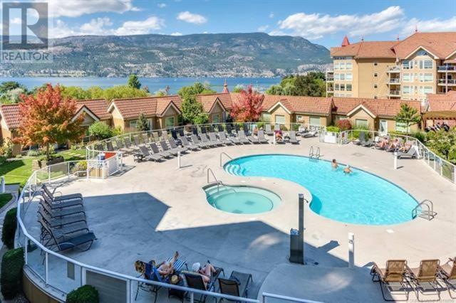 542 - 1088 Sunset Drive, Condo with 2 bedrooms, 2 bathrooms and 1 parking in Kelowna BC | Image 19