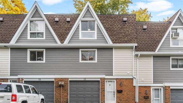 13 Trudy Crt, Condo with 3 bedrooms, 2 bathrooms and 2 parking in Hamilton ON | Image 27
