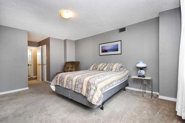 407 - 250 Davis Dr, Condo with 2 bedrooms, 2 bathrooms and 1 parking in Newmarket ON | Image 9