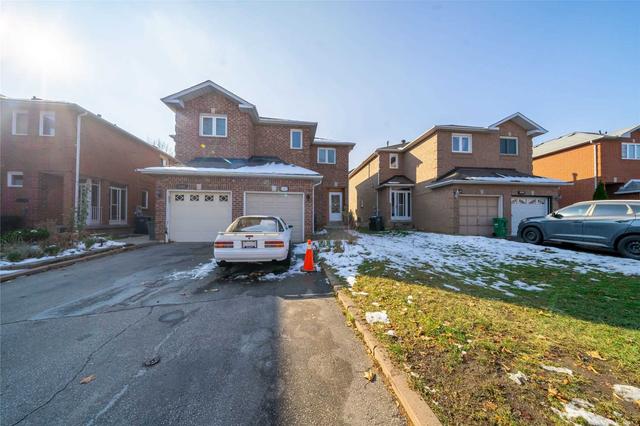 5562 Cortina Cres, House semidetached with 3 bedrooms, 3 bathrooms and 4 parking in Mississauga ON | Card Image