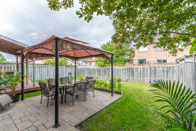 3353 Wild Cherry Lane, House semidetached with 3 bedrooms, 2 bathrooms and 3 parking in Mississauga ON | Image 14