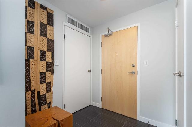 201 - 588 Annette St, Condo with 2 bedrooms, 2 bathrooms and 0 parking in Toronto ON | Image 12