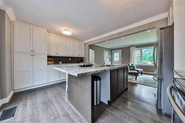 150 West 25th Street, House detached with 5 bedrooms, 3 bathrooms and 4 parking in Hamilton ON | Image 13