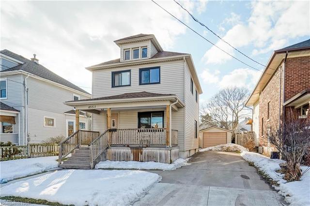 4553 Fifth Avenue, House detached with 4 bedrooms, 1 bathrooms and 4 parking in Niagara Falls ON | Image 1