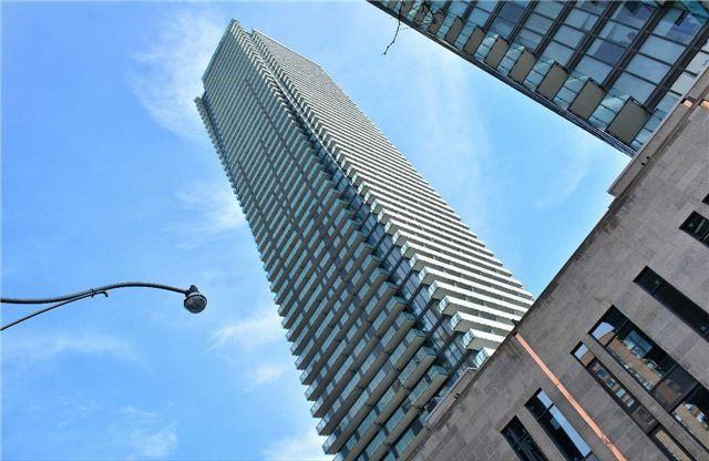 5302 - 1080 Bay St, Condo with 2 bedrooms, 2 bathrooms and 2 parking in Toronto ON | Image 1