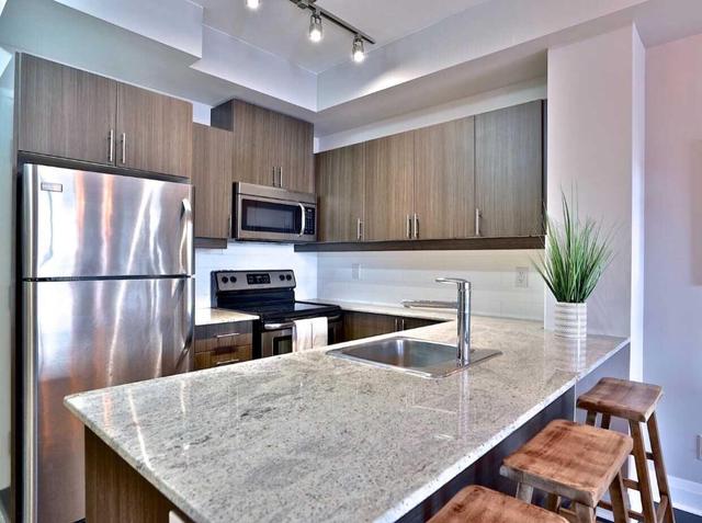 706 - 17 Kenaston Gdns, Condo with 2 bedrooms, 2 bathrooms and 1 parking in Toronto ON | Image 3