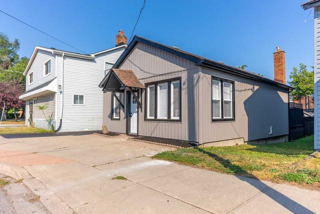 53 Queenston St, House detached with 2 bedrooms, 1 bathrooms and 1 parking in St. Catharines ON | Image 26