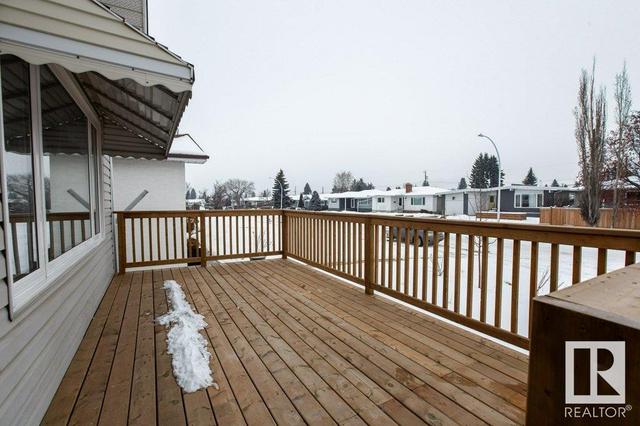 9108 73 St Nw, House detached with 4 bedrooms, 2 bathrooms and null parking in Edmonton AB | Image 2