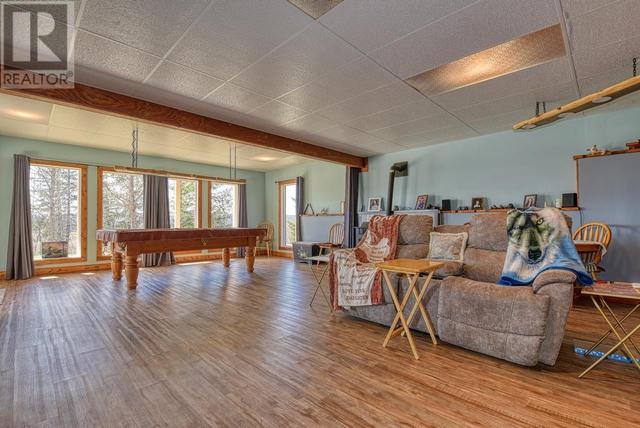2952 Prospector Road, House detached with 4 bedrooms, 3 bathrooms and null parking in Cariboo F BC | Image 21