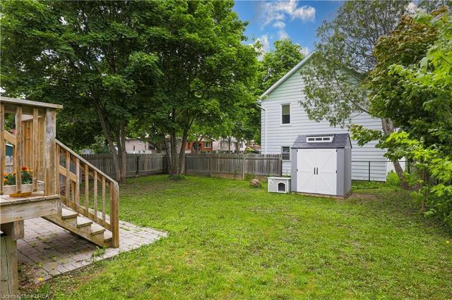 38 Melbourne Street E, House detached with 3 bedrooms, 1 bathrooms and null parking in Kawartha Lakes ON | Image 47