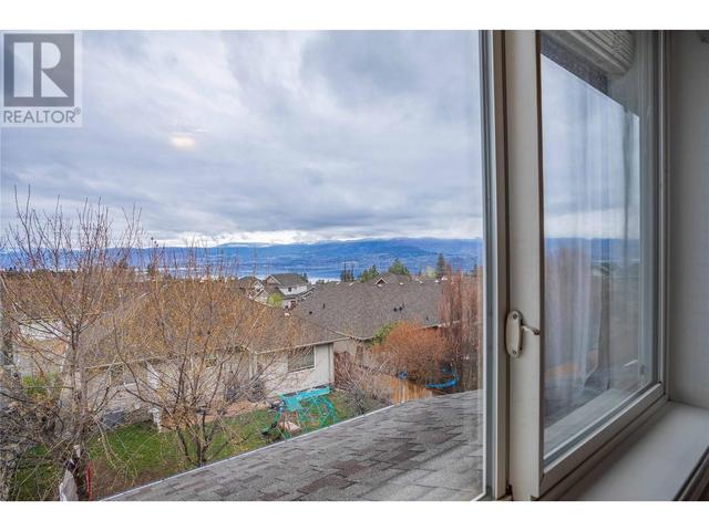 614 South Crest Drive, House detached with 4 bedrooms, 3 bathrooms and 4 parking in Kelowna BC | Image 19