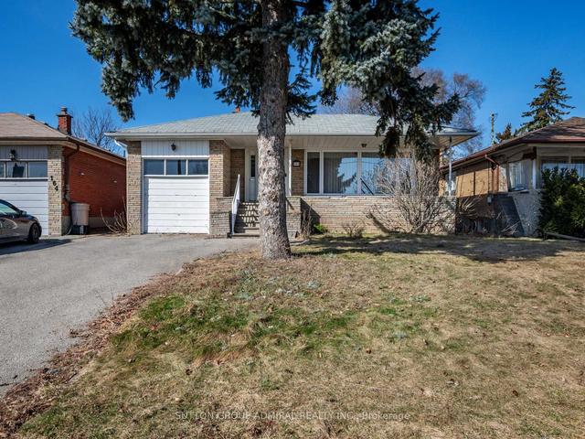 162 Searle Ave, House detached with 4 bedrooms, 3 bathrooms and 5 parking in Toronto ON | Image 1