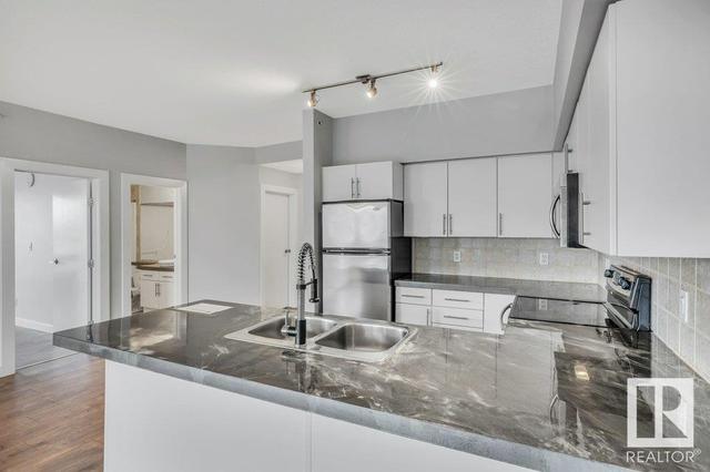 1605 - 10136 104 St Nw, Condo with 2 bedrooms, 2 bathrooms and null parking in Edmonton AB | Image 11