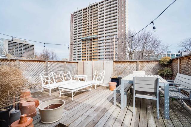 2 - 151 Robert St, Condo with 2 bedrooms, 2 bathrooms and 0 parking in Toronto ON | Image 28