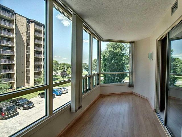308 - 3601 Riverside Dr, Condo with 2 bedrooms, 2 bathrooms and 1 parking in Windsor ON | Image 2