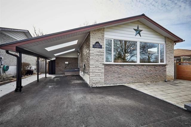 975 Hawthorne Crt, House detached with 3 bedrooms, 1 bathrooms and 3 parking in Oshawa ON | Image 1