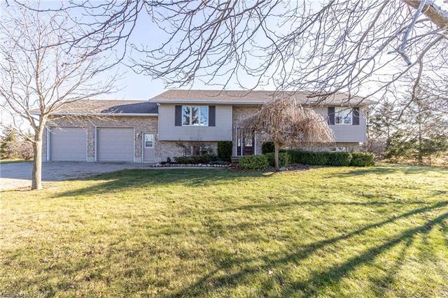 70844 B Line, House detached with 4 bedrooms, 2 bathrooms and null parking in South Huron ON | Image 2