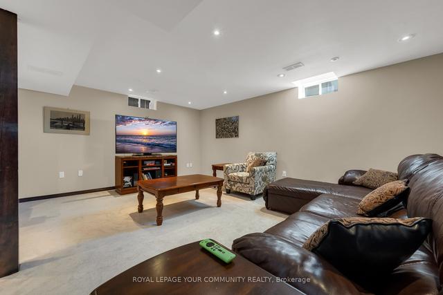 19 Watershore Dr, House detached with 4 bedrooms, 4 bathrooms and 6 parking in Hamilton ON | Image 18
