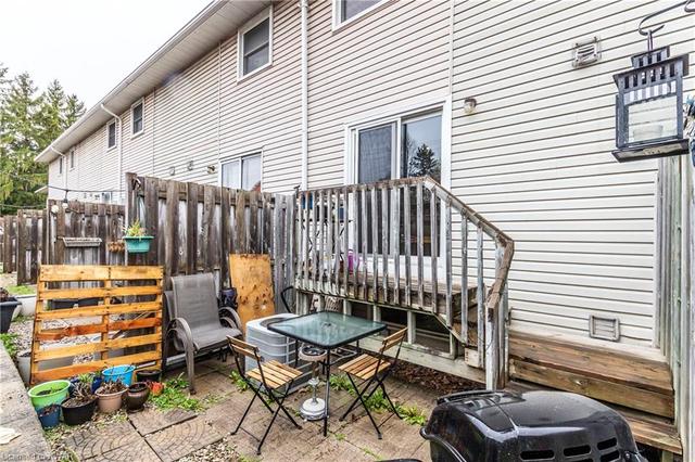18 - 465 Beechwood Place, House attached with 2 bedrooms, 1 bathrooms and 2 parking in Waterloo ON | Image 30