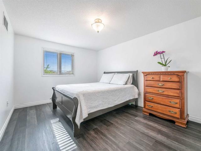226 Nathan Cres, House detached with 3 bedrooms, 2 bathrooms and 6 parking in Barrie ON | Image 5