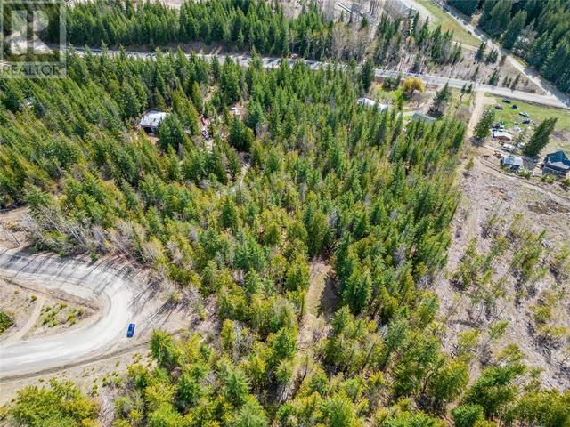 6823 Charleson Road, House detached with 4 bedrooms, 2 bathrooms and null parking in Columbia Shuswap F BC | Image 34