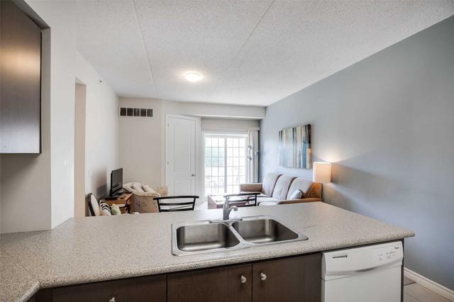 210 - 1083 Gordon St, Condo with 3 bedrooms, 2 bathrooms and 1 parking in Guelph ON | Image 9