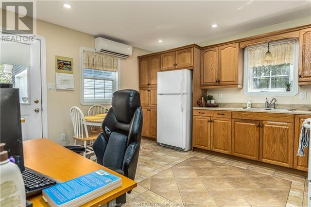 71 Niagara, House detached with 2 bedrooms, 3 bathrooms and null parking in Coverdale NB | Image 32