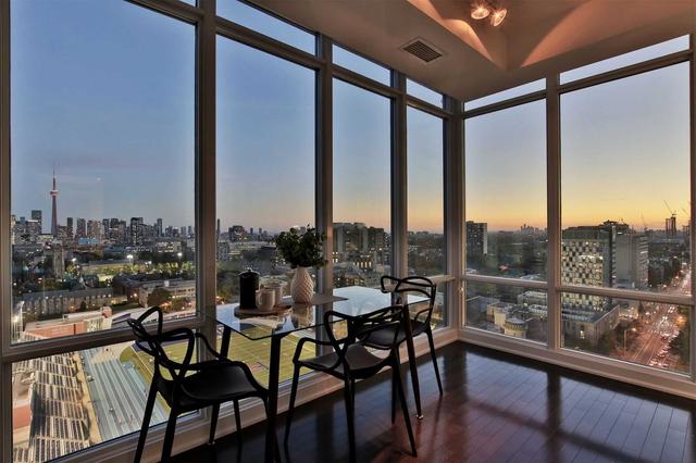 1702 - 1 Bedford Rd, Condo with 2 bedrooms, 3 bathrooms and 1 parking in Toronto ON | Image 1
