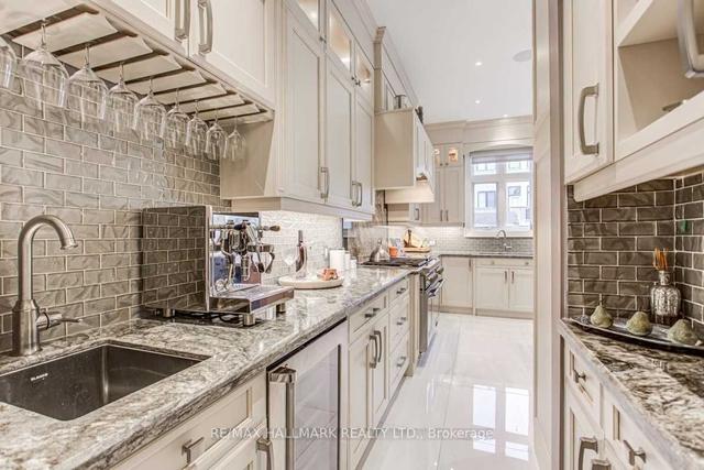 38a Doverwood Crt, House detached with 4 bedrooms, 6 bathrooms and 6 parking in Toronto ON | Image 27
