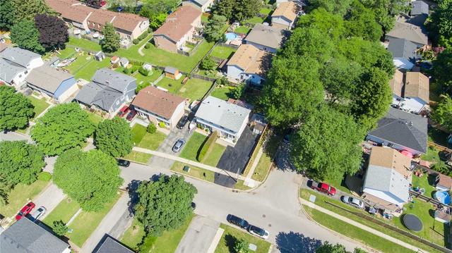 105 Ventura Dr, House semidetached with 3 bedrooms, 2 bathrooms and 4 parking in St. Catharines ON | Image 12