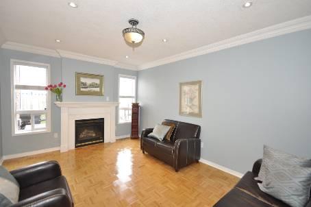 81 Purcell Cres, House detached with 4 bedrooms, 3 bathrooms and 4 parking in Vaughan ON | Image 2