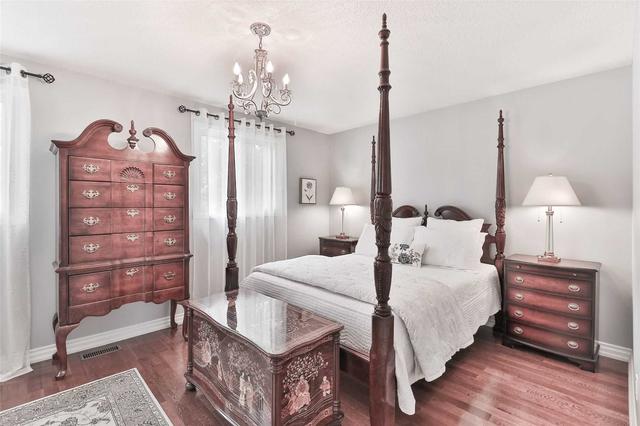 6 Barnstead Crt, House semidetached with 3 bedrooms, 2 bathrooms and 4 parking in Brampton ON | Image 11