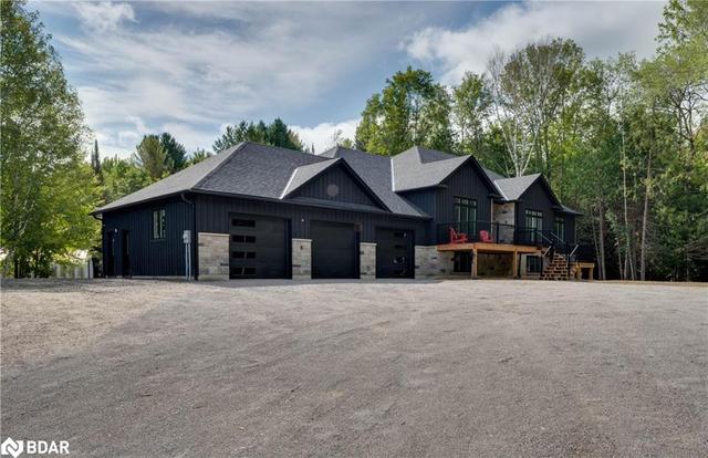 151 Mount St Louis Road E, House detached with 5 bedrooms, 4 bathrooms and 53 parking in Oro Medonte ON | Image 1