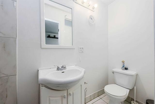 2125 Dufferin St, House detached with 6 bedrooms, 4 bathrooms and 1 parking in Toronto ON | Image 31