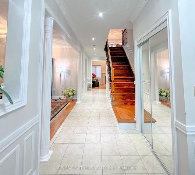 7 Silvestre Ave, House detached with 4 bedrooms, 5 bathrooms and 4 parking in Vaughan ON | Image 4
