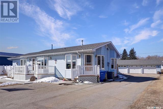 576 Okanese Avenue S, House detached with 2 bedrooms, 2 bathrooms and null parking in Fort Qu'Appelle SK | Image 28