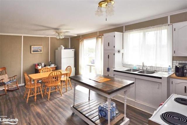 Upper Cottage full kitchen and dining area | Image 21