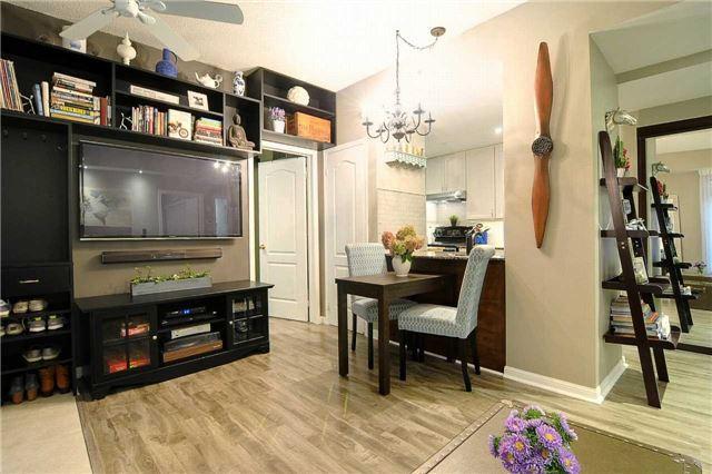 th 22 - 78 Carr St, Townhouse with 2 bedrooms, 2 bathrooms and 1 parking in Toronto ON | Image 5