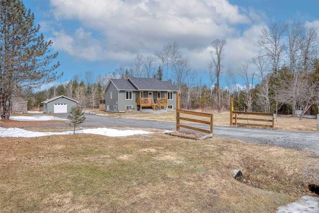 468 Dingman Rd, House detached with 3 bedrooms, 2 bathrooms and 11 parking in Cramahe ON | Image 1