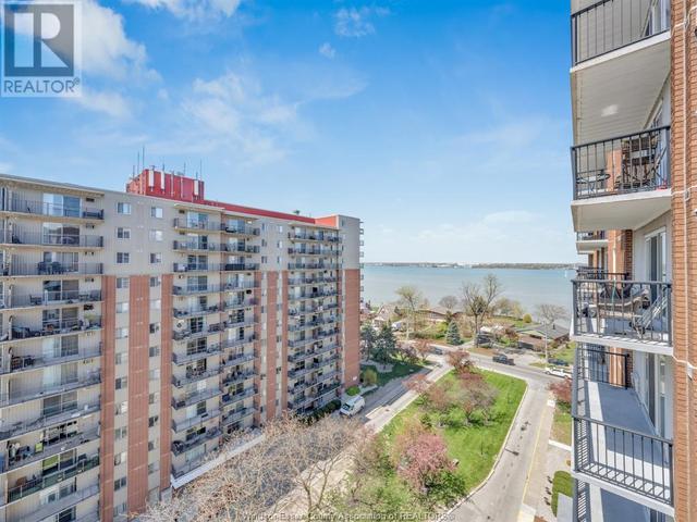 1108 - 8591 Riverside Drive, Condo with 3 bedrooms, 2 bathrooms and null parking in Windsor ON | Image 3