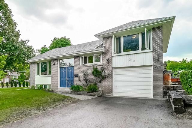 210 Harrygan Cres, House detached with 3 bedrooms, 2 bathrooms and 3 parking in Richmond Hill ON | Image 1