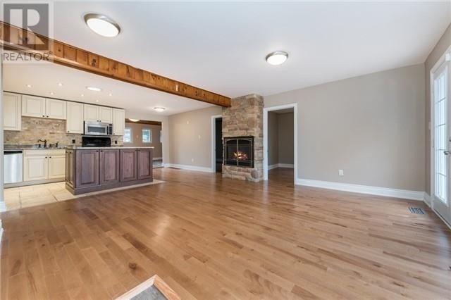 687 9th Line, House detached with 3 bedrooms, 2 bathrooms and 6 parking in Innisfil ON | Image 19