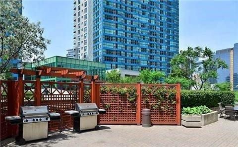 3506 - 65 Harbour Sq, Condo with 2 bedrooms, 2 bathrooms and 1 parking in Toronto ON | Image 17