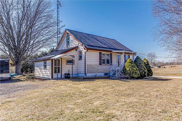 709 Hazen Road, House detached with 3 bedrooms, 1 bathrooms and null parking in Norfolk County ON | Image 3