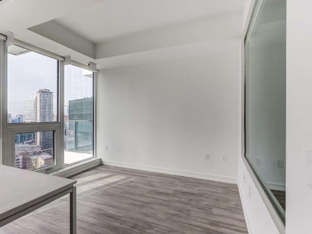 2901 - 77 Shuter St, Condo with 1 bedrooms, 1 bathrooms and 0 parking in Toronto ON | Image 3