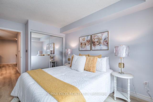 208 - 39 Pemberton Ave, Condo with 2 bedrooms, 2 bathrooms and 1 parking in Toronto ON | Image 17