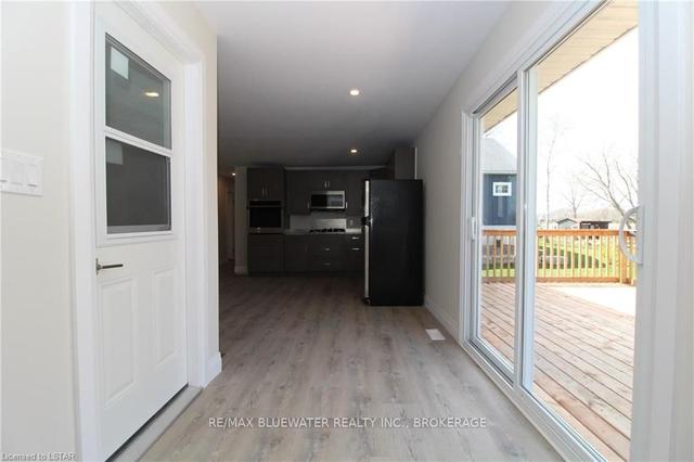 8328 Burwell Rd, House detached with 3 bedrooms, 2 bathrooms and 5 parking in Lambton Shores ON | Image 8