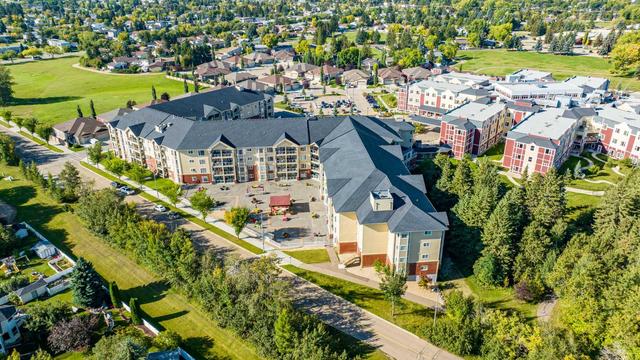 427 - 6 Michener Boulevard, Condo with 2 bedrooms, 2 bathrooms and 1 parking in Red Deer AB | Image 1