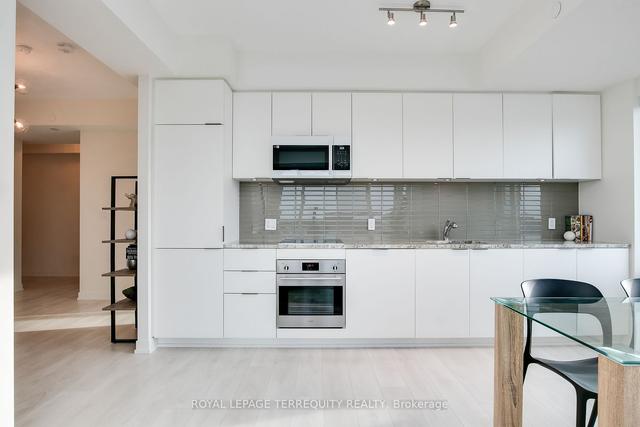 703 - 223 St Clair Ave W, Condo with 2 bedrooms, 2 bathrooms and 1 parking in Toronto ON | Image 11
